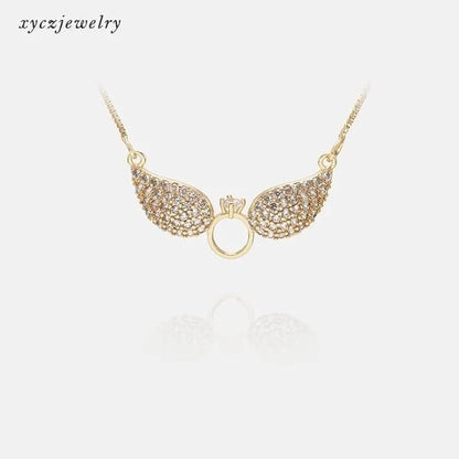Salty Angel Wings Necklace - Gold